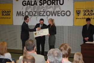 Worek medali i wyróżnienie dla Legnickiego Klubu Teakwon-do Worek medali i wyróżnienie dla Legnickiego Klubu Teakwon-do
