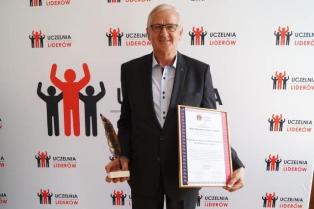 PWSZ im. Witelona w Legnicy „Uczelnią Liderów 2017” i z „Wyróżnieniem Zarządu 2017” PWSZ im. Witelona w Legnicy „Uczelnią Liderów 2017” i z „Wyróżnieniem Zarządu 2017”