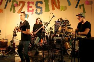 Muzyczne Otrzęsiny studentów PWSZ im. Witelona w Legnicy Muzyczne Otrzęsiny studentów PWSZ im. Witelona w Legnicy