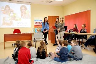 Edukacja żywieniowa w wykonaniu studentów Dietetyki ! Edukacja żywieniowa w wykonaniu studentów Dietetyki !