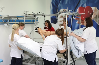 Nowy rok akademicki w Monoprofilowym Centrum Symulacji Medycznej Państwowej Wyższej Szkoły Zawodowej im. Witelona w Legnicy Nowy rok akademicki w Monoprofilowym Centrum Symulacji Medycznej Państwowej Wyższej Szkoły Zawodowej im. Witelona w Legnicy