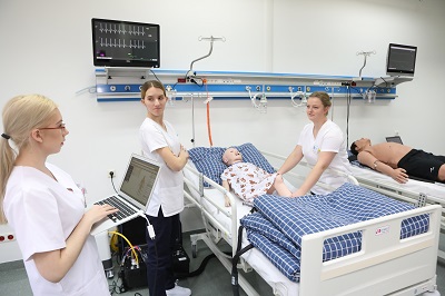 Nowy rok akademicki w Monoprofilowym Centrum Symulacji Medycznej Państwowej Wyższej Szkoły Zawodowej im. Witelona w Legnicy Nowy rok akademicki w Monoprofilowym Centrum Symulacji Medycznej Państwowej Wyższej Szkoły Zawodowej im. Witelona w Legnicy