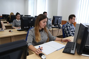 Wyposażenie i oprogramowanie komputerowe w PWSZ im. Witelona w Legnicy Wyposażenie i oprogramowanie komputerowe w PWSZ im. Witelona w Legnicy