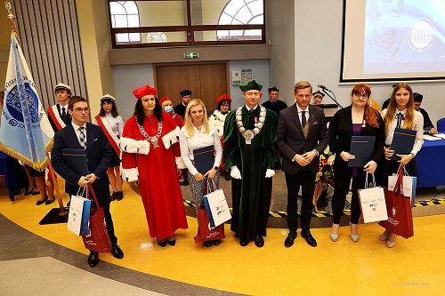Legnicka Specjalna Strefa Ekonomiczna nagrodziła absolwentów naszej Uczelni