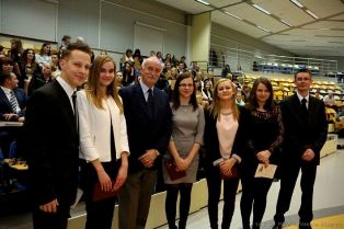Nagrody, wyróżnienia i dyplomy dla absolwentów PWSZ Nagrody, wyróżnienia i dyplomy dla absolwentów PWSZ