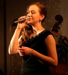Patrycja Kamola w towarzystwie jazzmanów Patrycja Kamola w towarzystwie jazzmanów