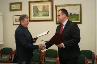 Koleje Dolnośląskie S.A. partnerem naszej Uczelni ! Koleje Dolnośląskie S.A. partnerem naszej Uczelni !