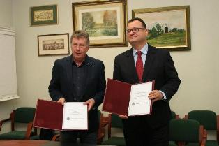 Koleje Dolnośląskie S.A. partnerem naszej Uczelni ! Koleje Dolnośląskie S.A. partnerem naszej Uczelni !