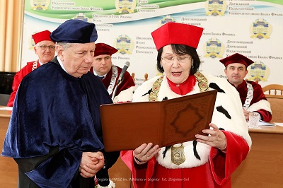 Profesor Ryszard K. Pisarski Doktorem Honoris Causa Państwowego Uniwersytetu Pedagogicznego imienia Iwana Franka w Drohobyczu Profesor Ryszard K. Pisarski Doktorem Honoris Causa Państwowego Uniwersytetu Pedagogicznego imienia Iwana Franka w Drohobyczu