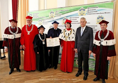 Profesor Ryszard K. Pisarski Doktorem Honoris Causa Państwowego Uniwersytetu Pedagogicznego imienia Iwana Franka w Drohobyczu Profesor Ryszard K. Pisarski Doktorem Honoris Causa Państwowego Uniwersytetu Pedagogicznego imienia Iwana Franka w Drohobyczu