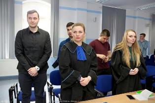 Studenci Bezpieczeństwa wewnętrznego zainscenizowali rozprawę karną Studenci Bezpieczeństwa wewnętrznego zainscenizowali rozprawę karną