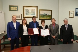 PWSZ im. Witelona w Legnicy i Starostwo Powiatowe w Legnicy rozpoczęły współpracę PWSZ im. Witelona w Legnicy i Starostwo Powiatowe w Legnicy rozpoczęły współpracę