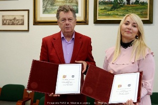 PWSZ im. Witelona w Legnicy i VI Liceum Ogólnokształcące im. Jana Pawła II w Legnicy rozpoczynają współpracę PWSZ im. Witelona w Legnicy i VI Liceum Ogólnokształcące im. Jana Pawła II w Legnicy rozpoczynają współpracę